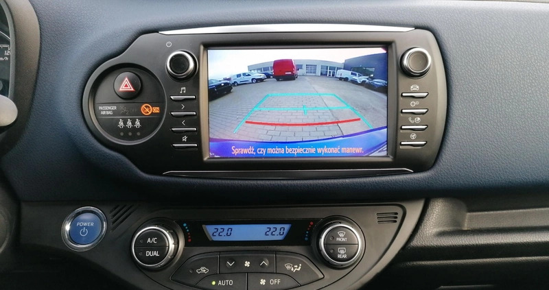 Toyota Yaris cena 67900 przebieg: 82231, rok produkcji 2017 z Grudziądz małe 232